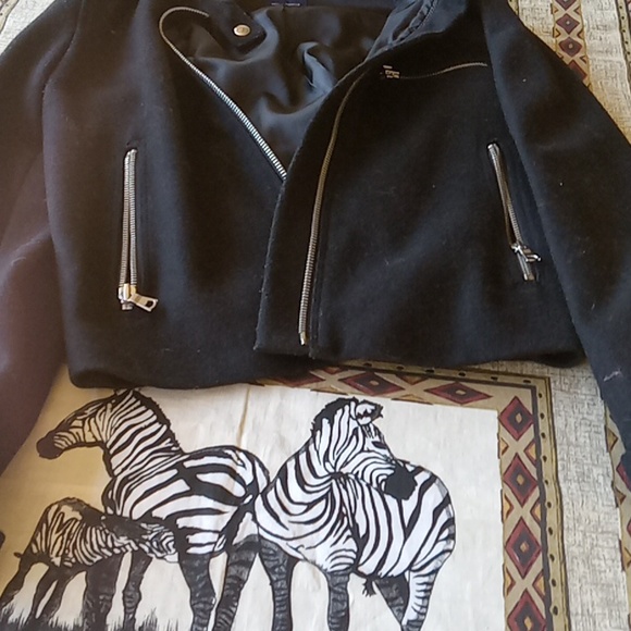 BLACK  GAP  JACKET - Picture 4 of 8